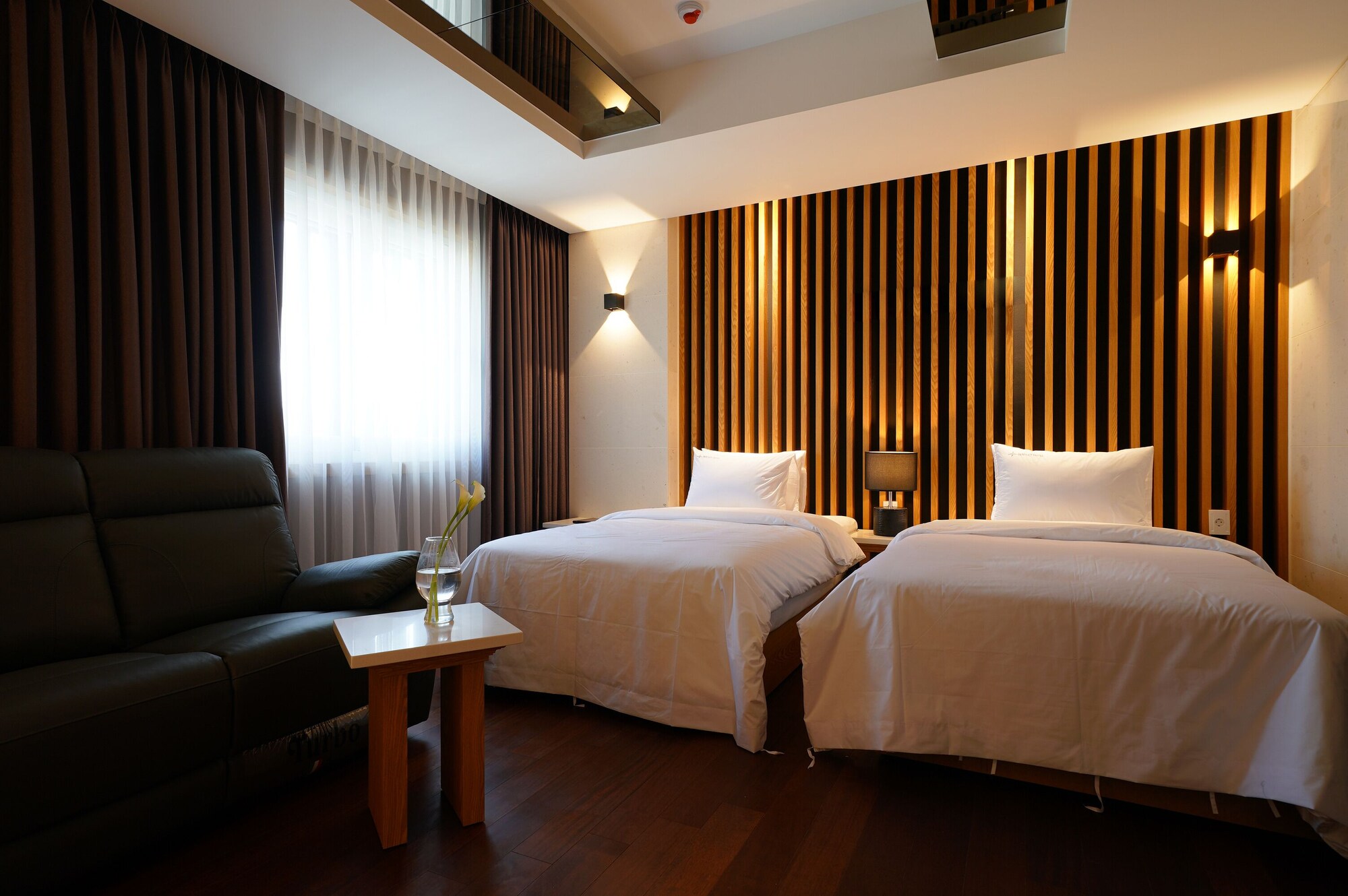 STANDARD, TWIN BEDS