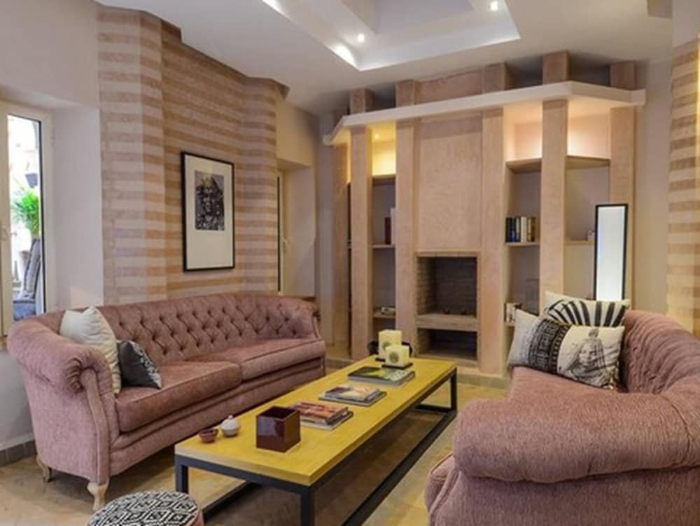 Riad Ayni 37/53