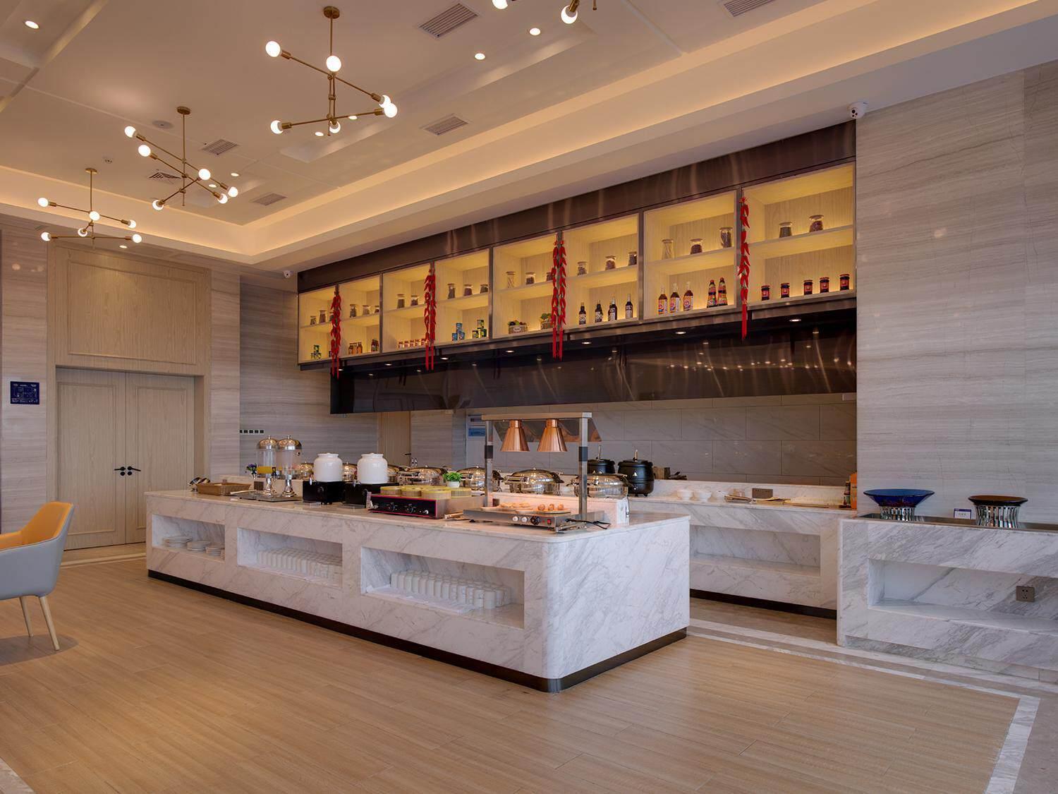 Kyriad Marvelous Hotel (Changning Zhongyin Times Plaza) 6/53