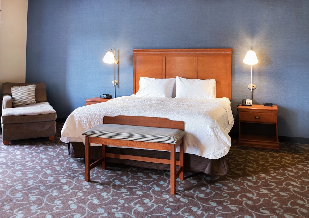 Hampton Inn & Suites Chicago Deer Park 19/44