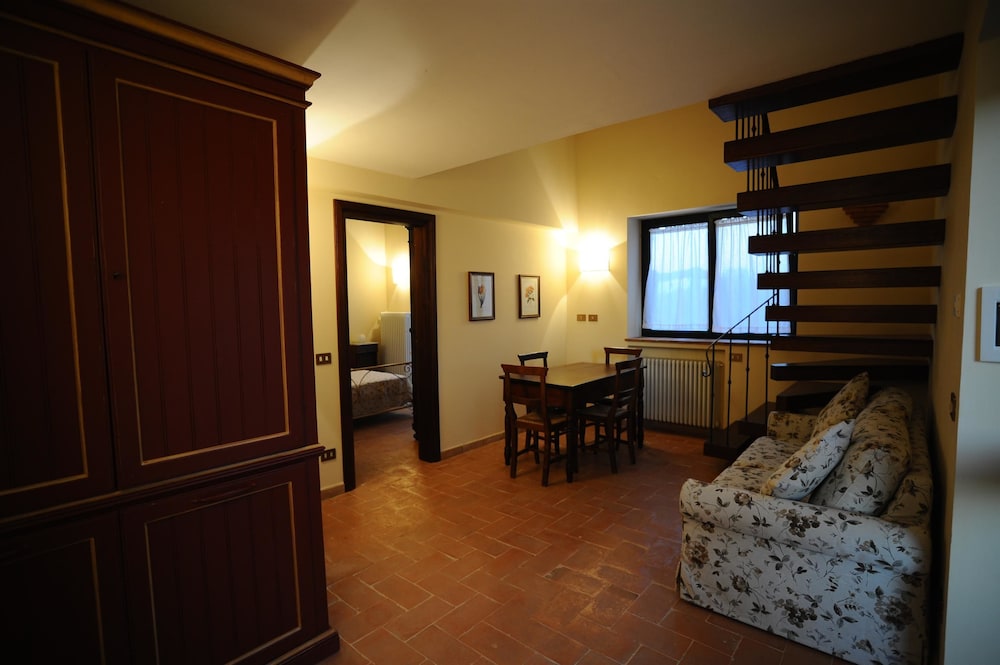 Azienda Agraria Montelujano 14/35