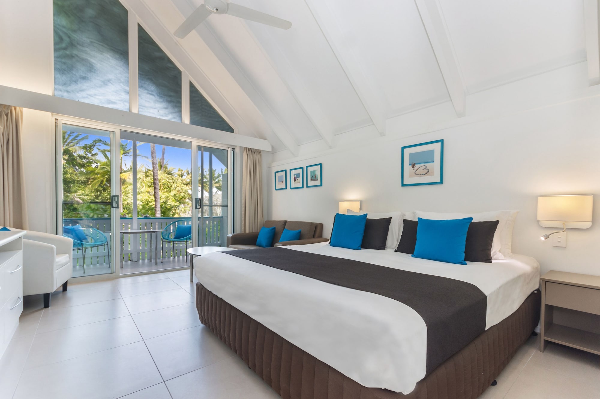 2 Bedrooms, Apartment, 2 King Beds, Sea Side