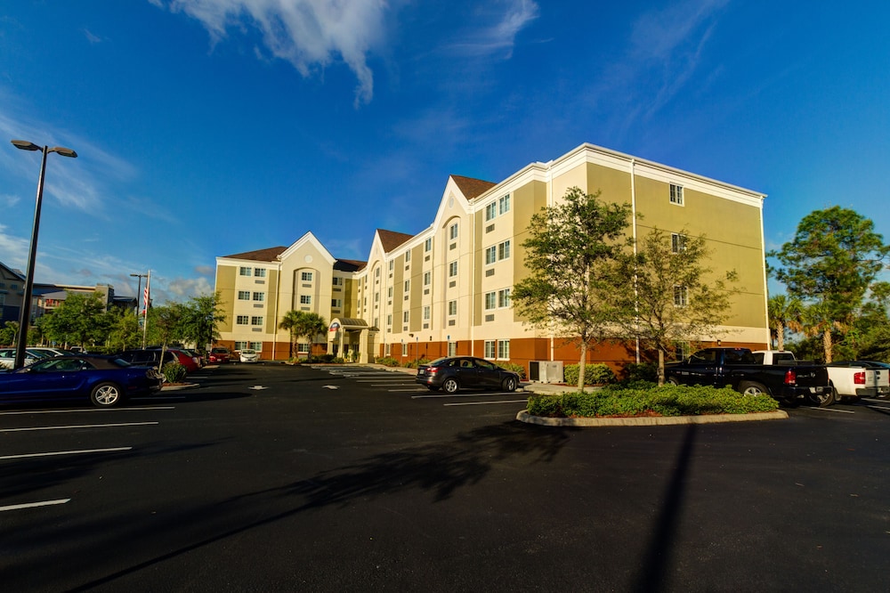 Candlewood Suites Ft Myers I 75 6/40