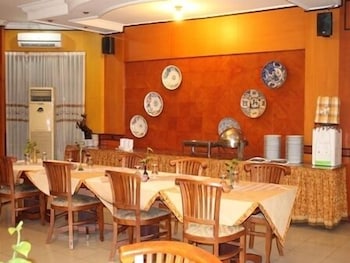 New Siliwangi Hotel Restaurant 16/25
