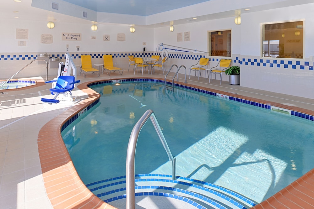 Fairfield Inn And Suites Bloomington 6/66