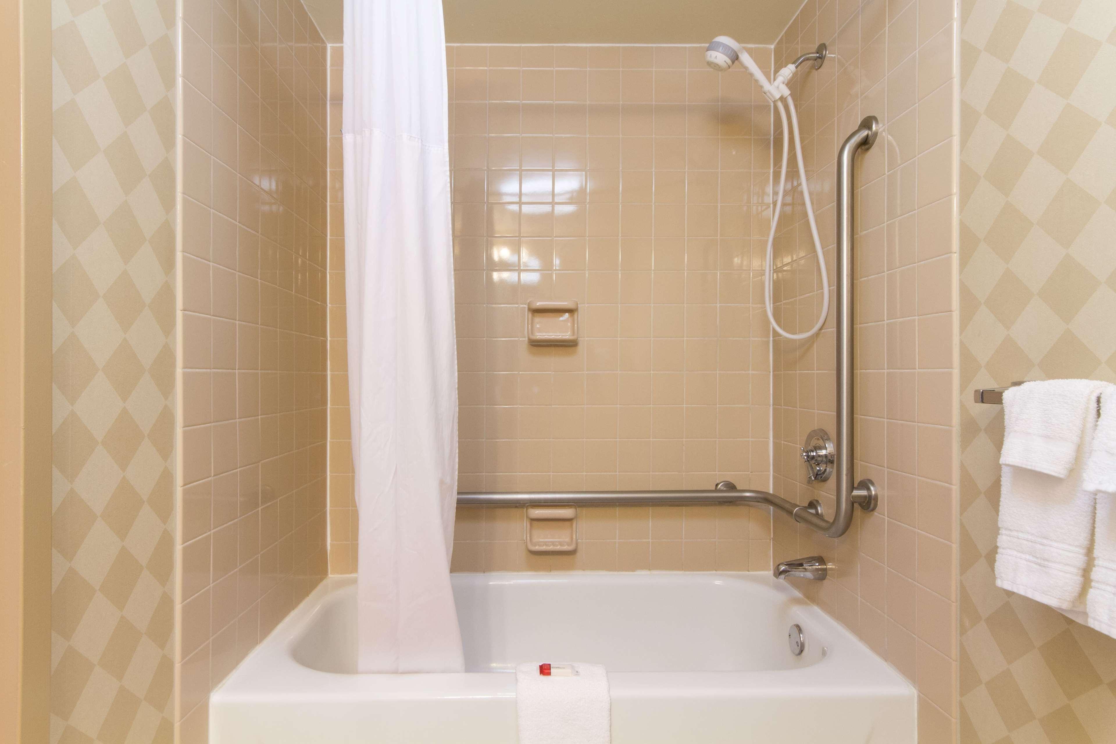 Comfort Inn & Suites Buffalo Airport 50/55