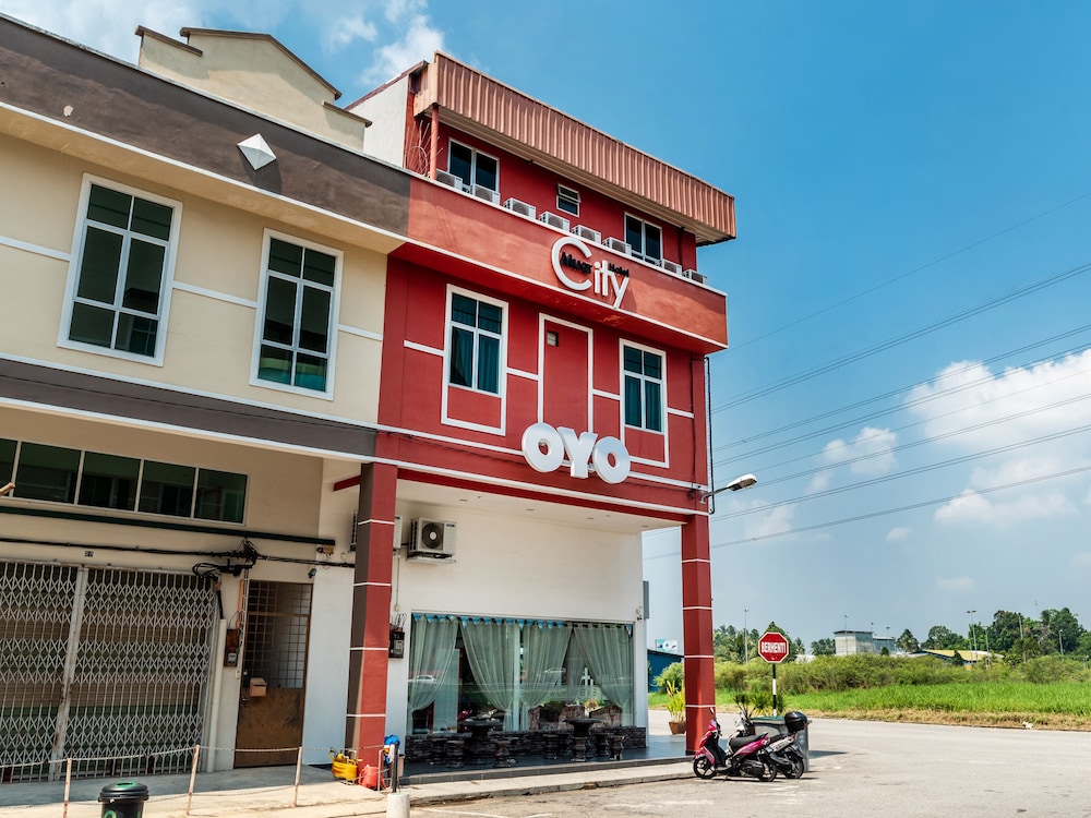 Muar City Hotel in MUAR
