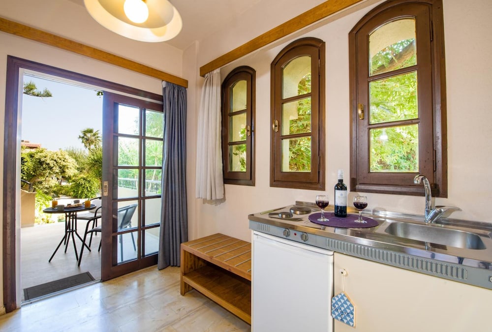 Evangelos Apartments 8/49