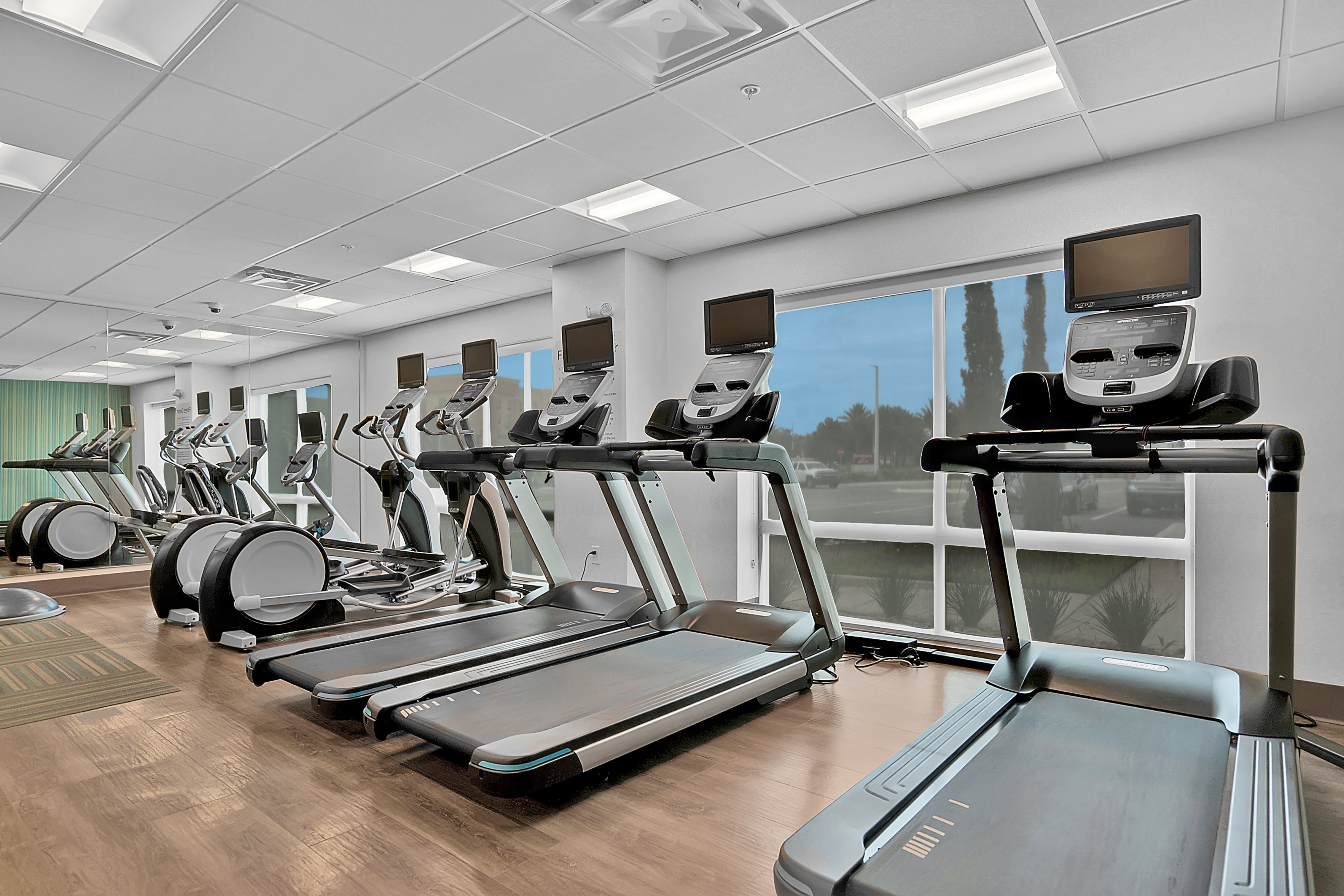 Holiday Inn Express Jacksonville South Bartram Prk 33/69