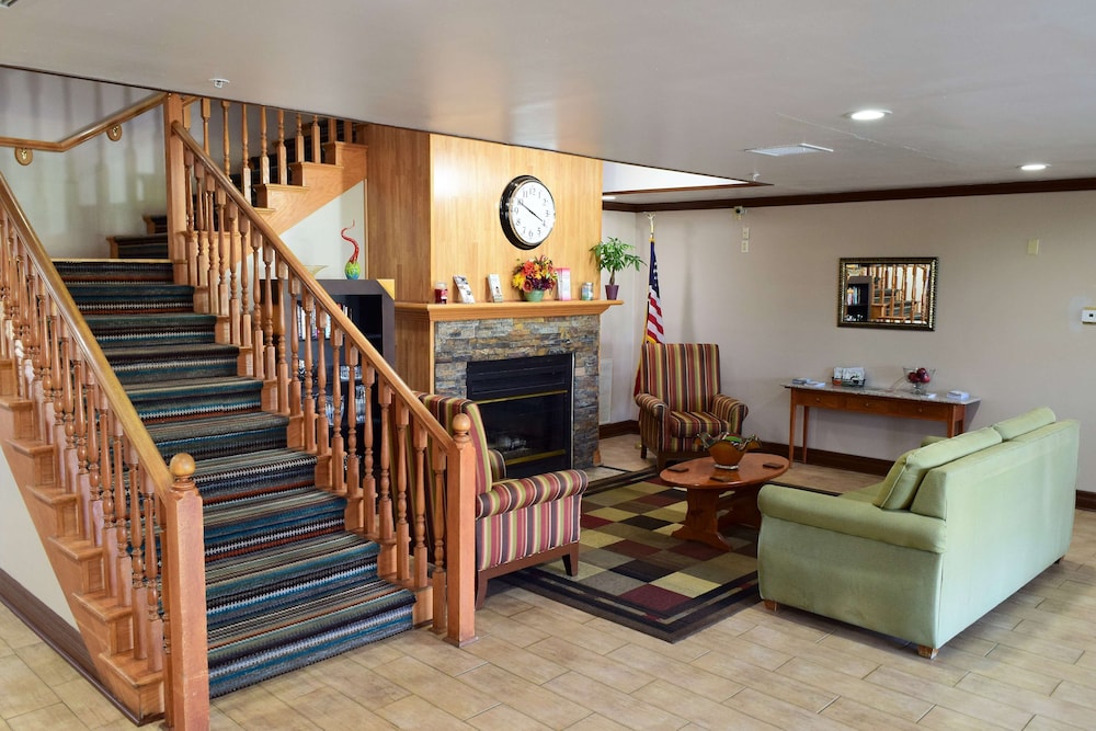 Country Inn & Suites By Radisson Grand Rapids Airport Mi 37/40
