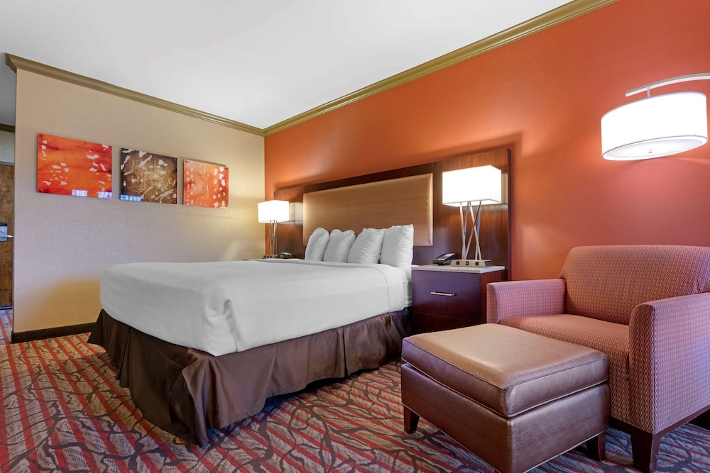 Best Western Plus Brookside Inn 17/62