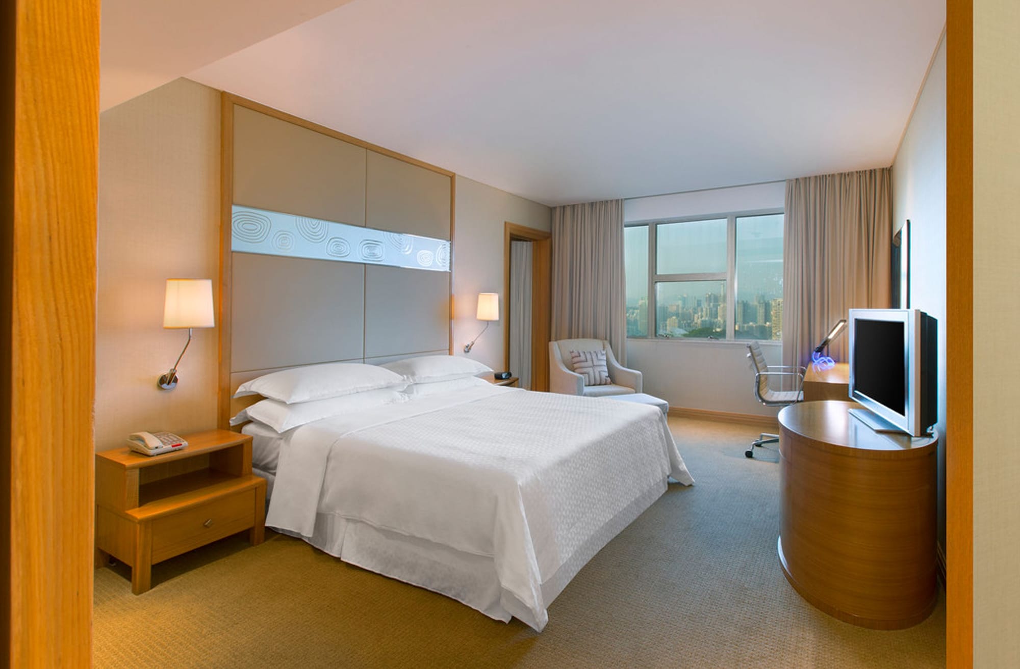 غرفة تنفيذية بسرير كينج، Four Points By Sheraton 5/6