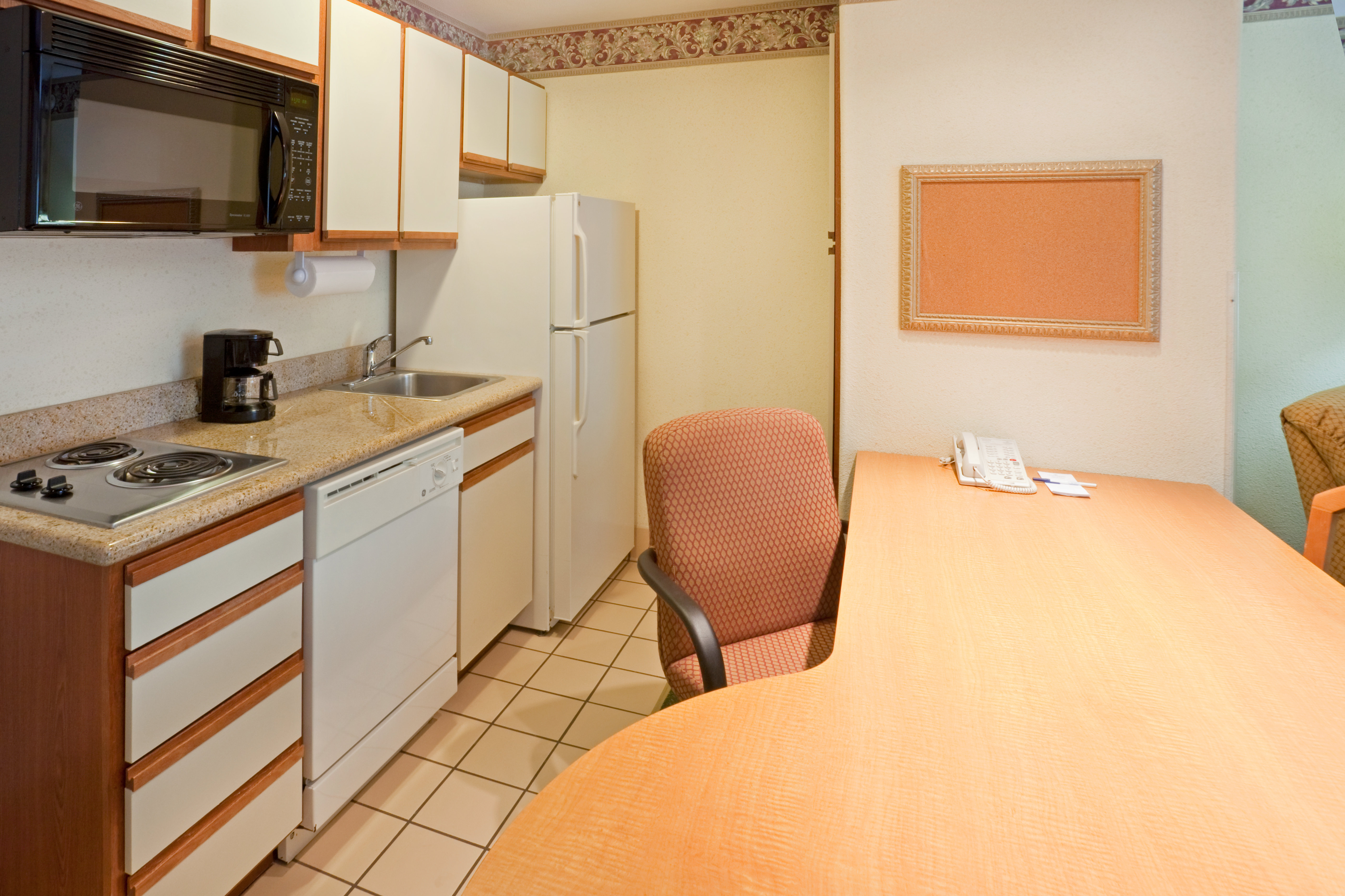 Candlewood Suites Tyler 54/54