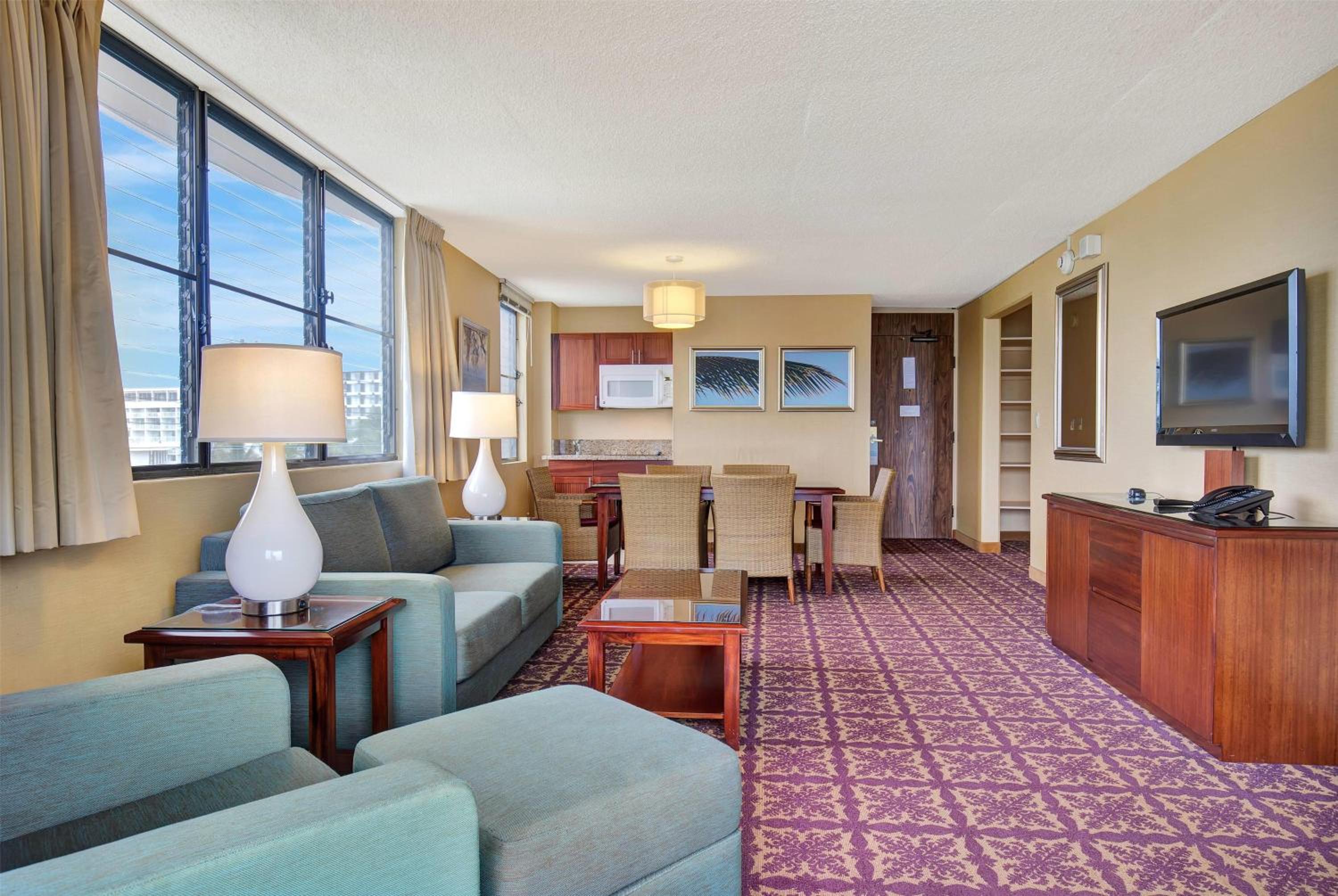 DELUXE, 2 QUEEN BEDS, OCEAN VIEW