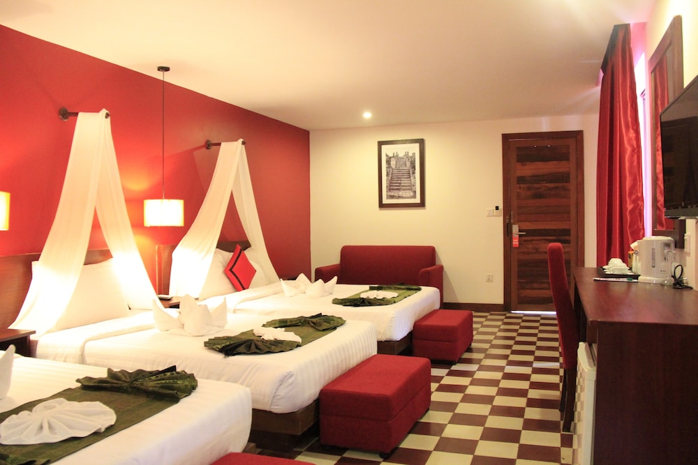 MEKONG ANGKOR PALACE HOTEL 30/70