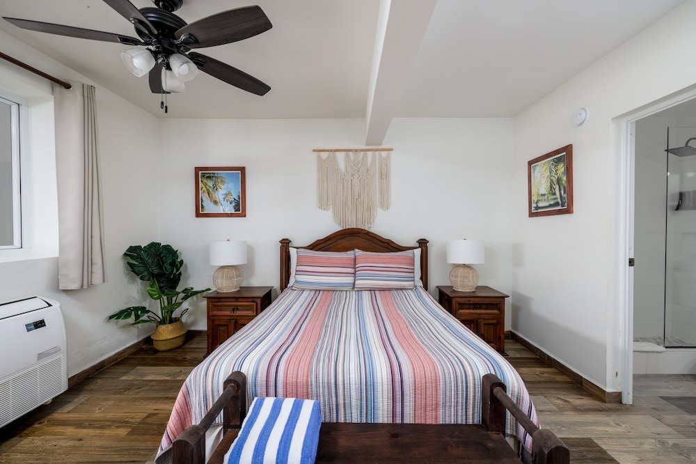 Casa Isleña Inn 10/35