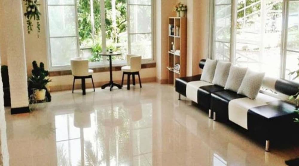 Chumphon Travelodge Hotel 30/37