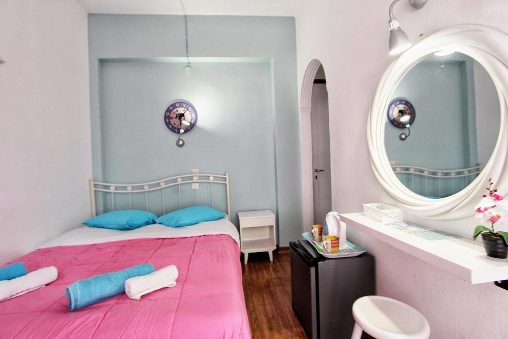 Avra Budget Beach Hotel 25/66