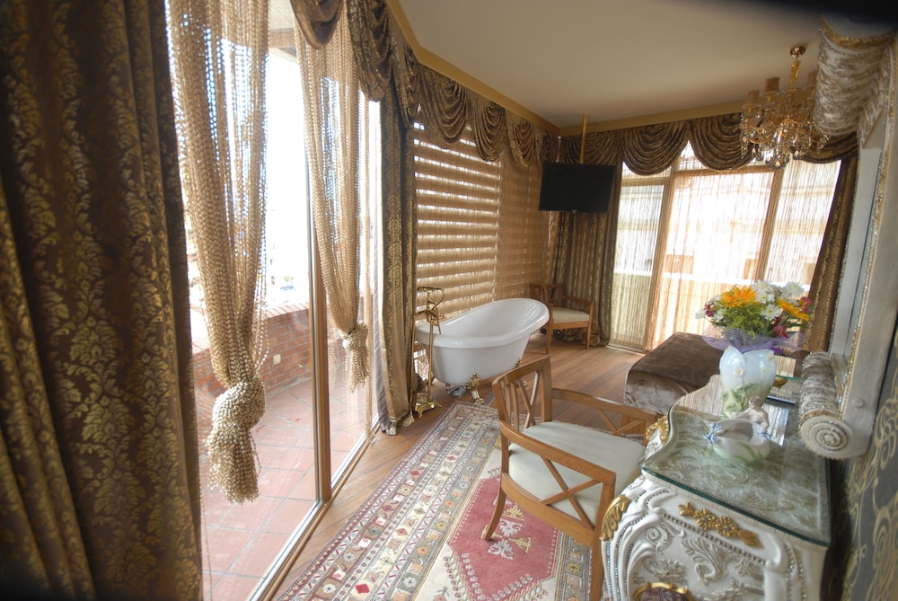 Galata Palace Hotel 47/61