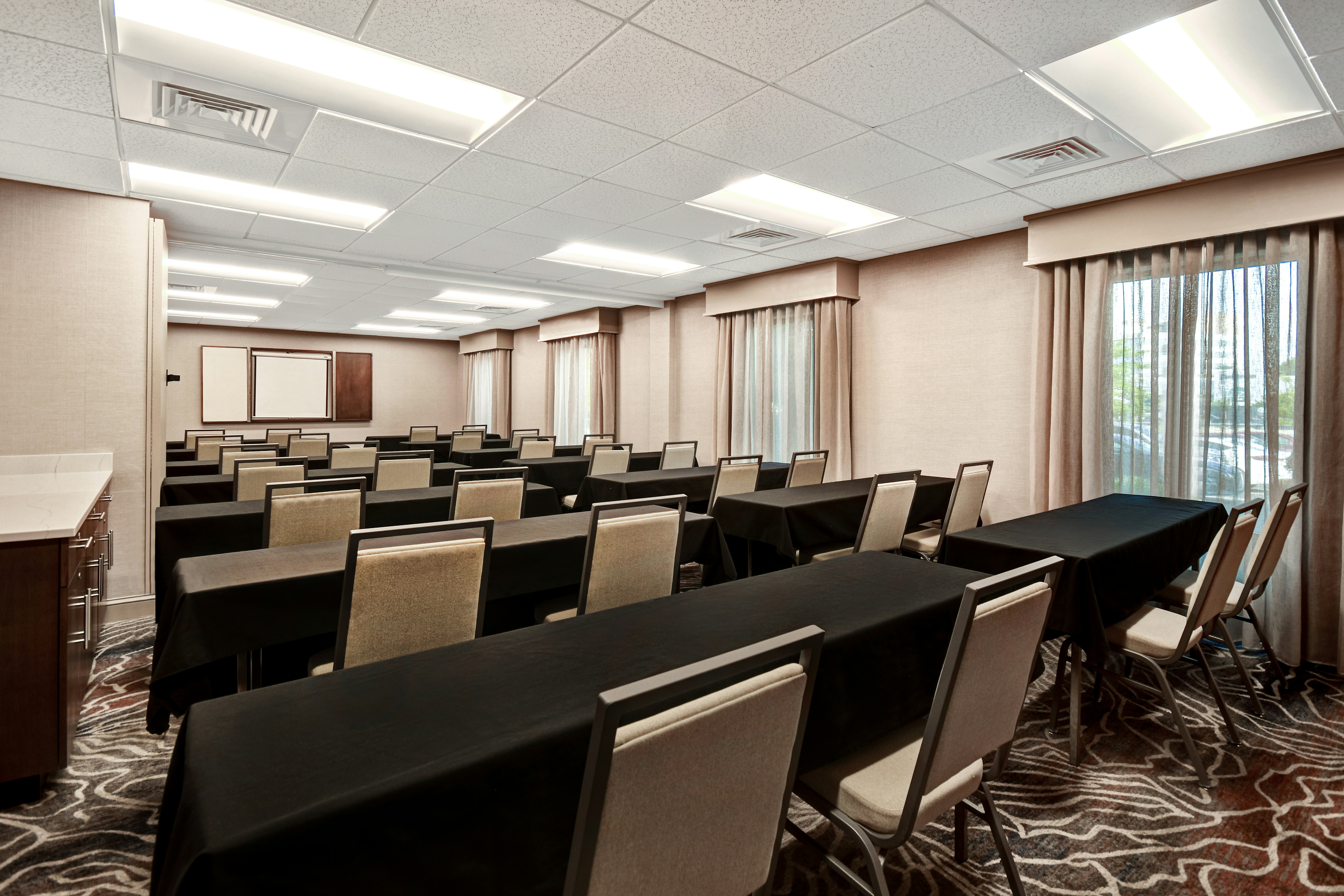 Hampton Inn & Suites Alexandria Old Town Area South 49/54