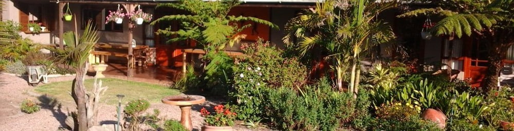 African Sun Guest House 26/36