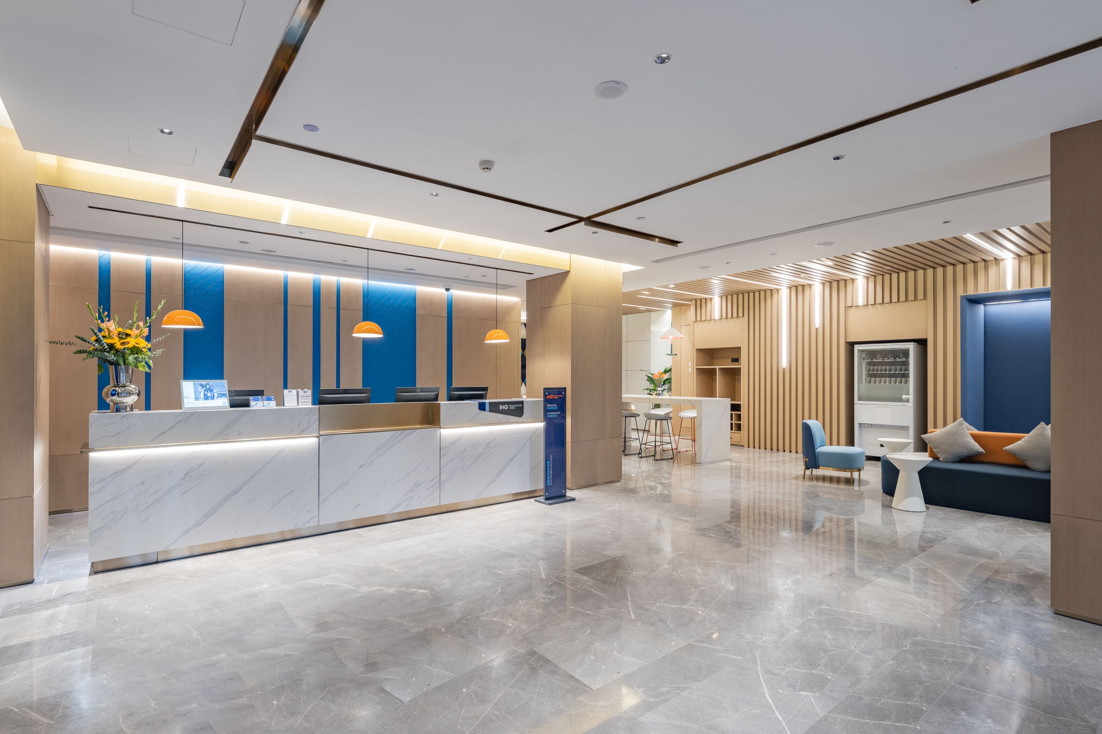HOLIDAY INN EXPRESS Shanghai Expo Centre 7/50