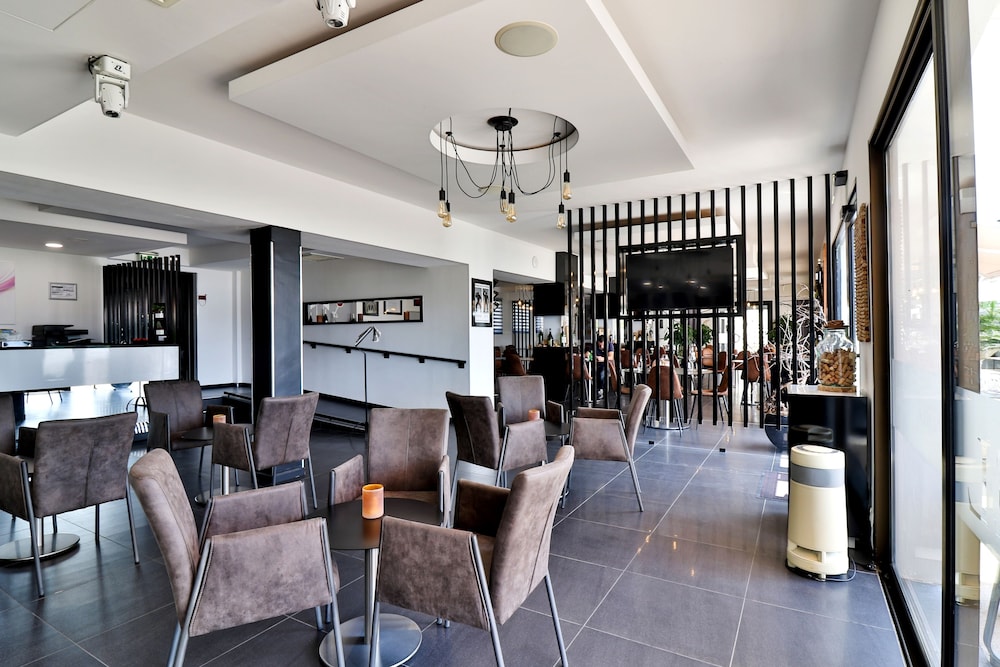 Hotel Perla Riviera 25/48