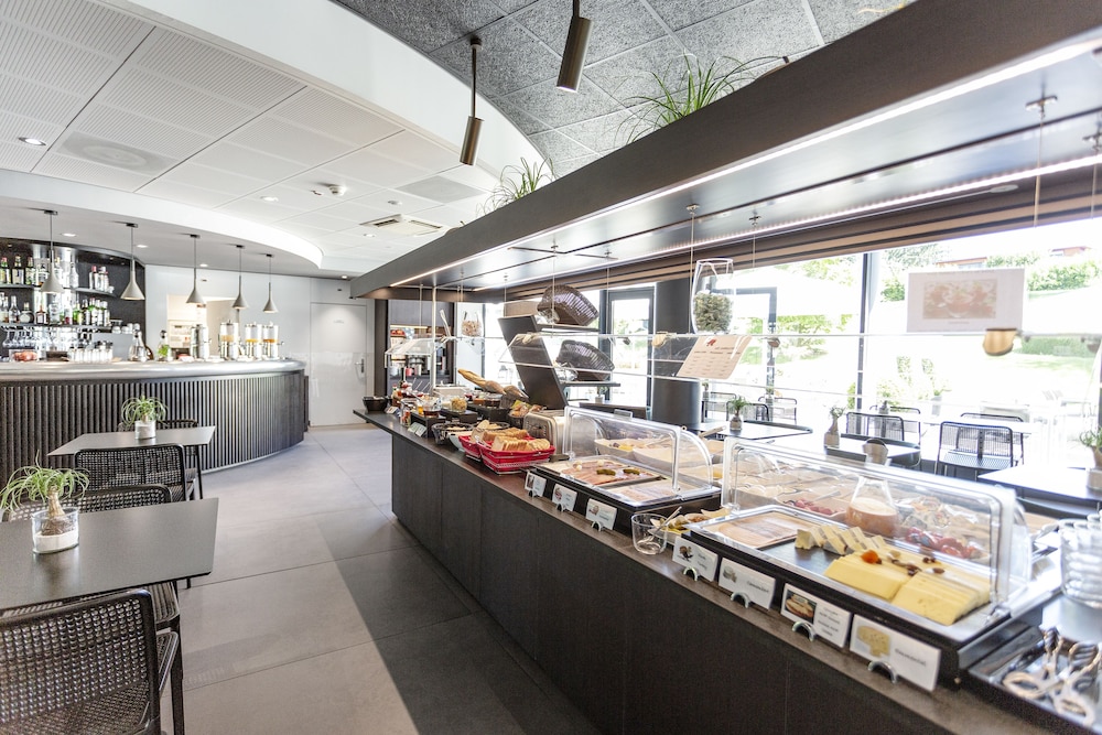 Novotel Suites Geneve Aeroport 56/74
