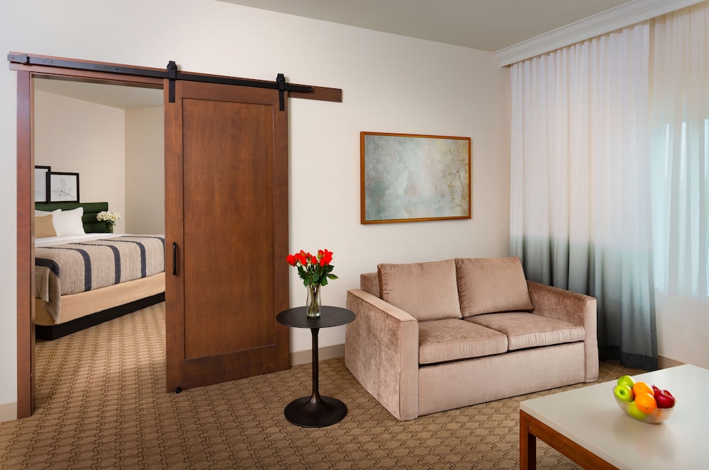 The Ingleside Hotel 25/45