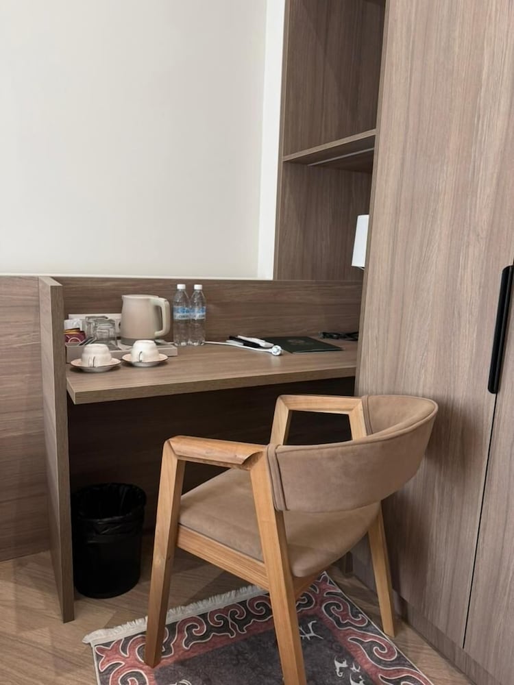 Bugu Hotel 40/46