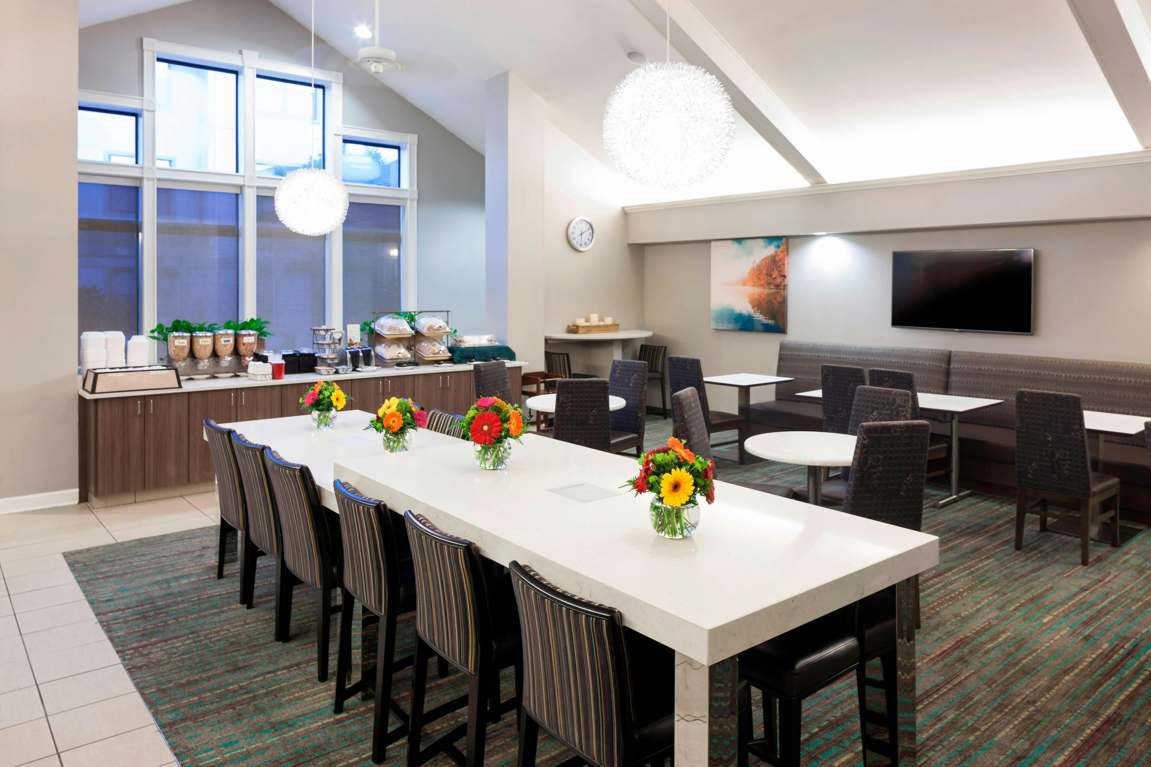 Residence Inn by Marriott Kansas City Overland Park 48/50