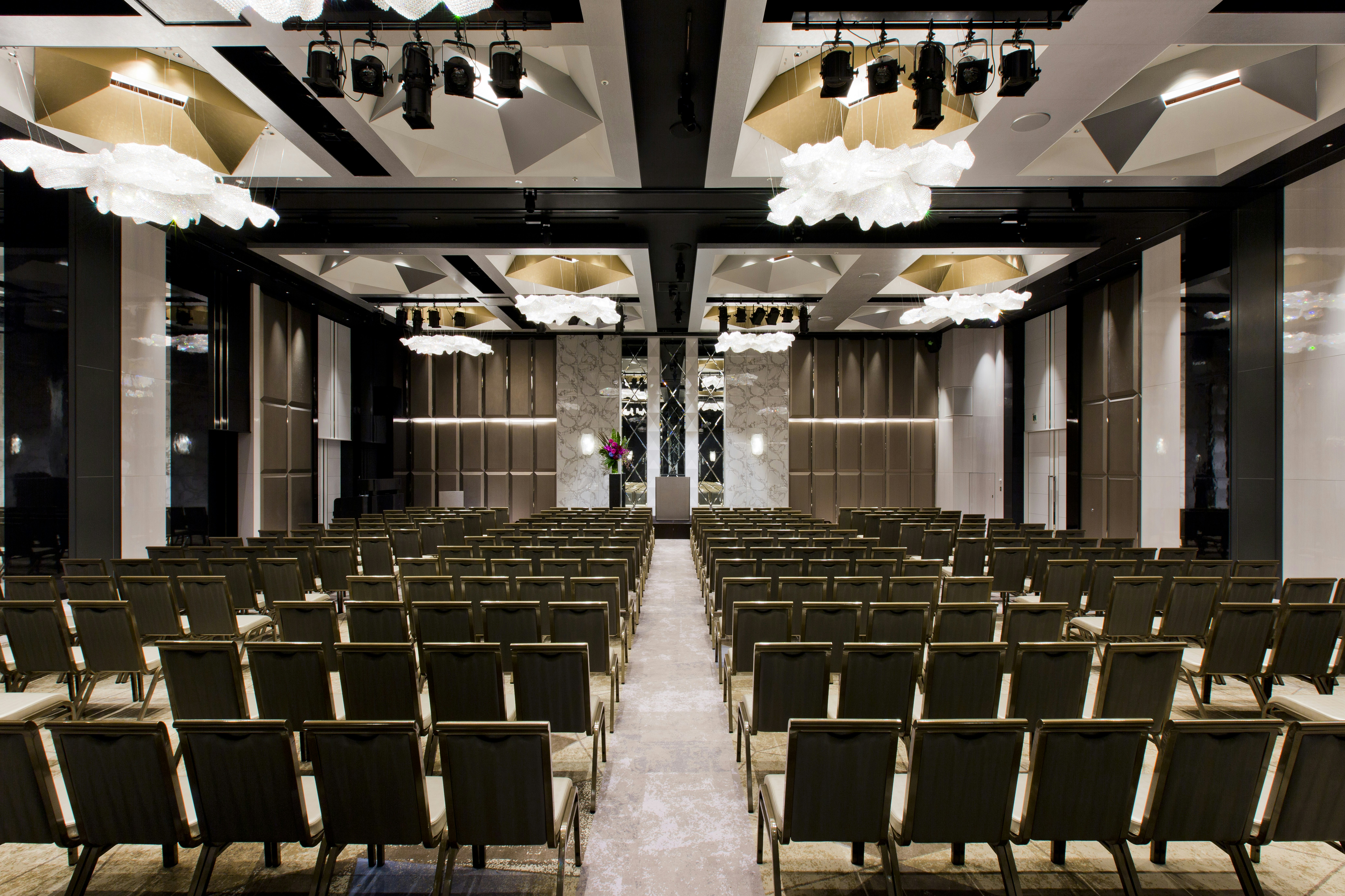 The Kahala Hotel And Resort Yokohama 63/71