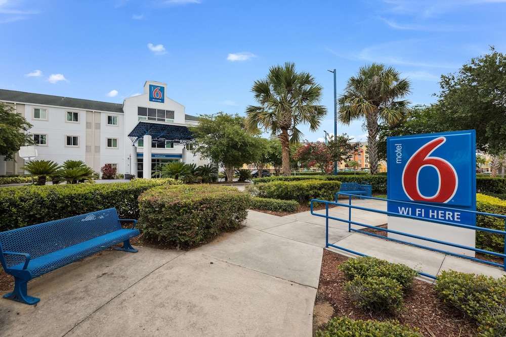 Motel6 Orlando, FL - International Dr 30/39