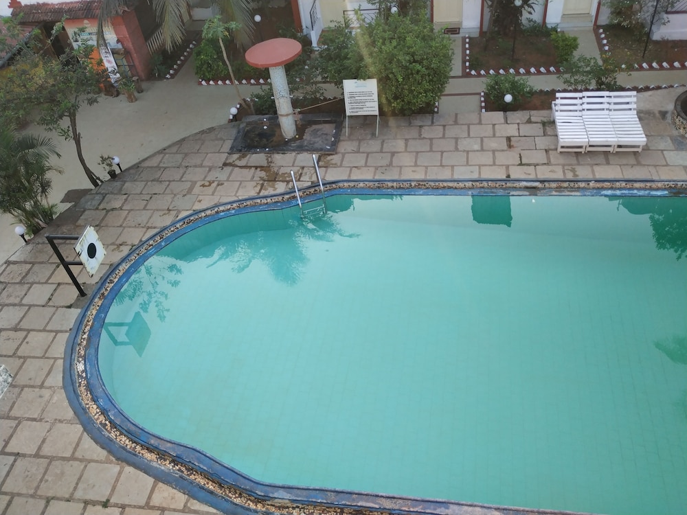 Atlanta Beach Resort 20/50
