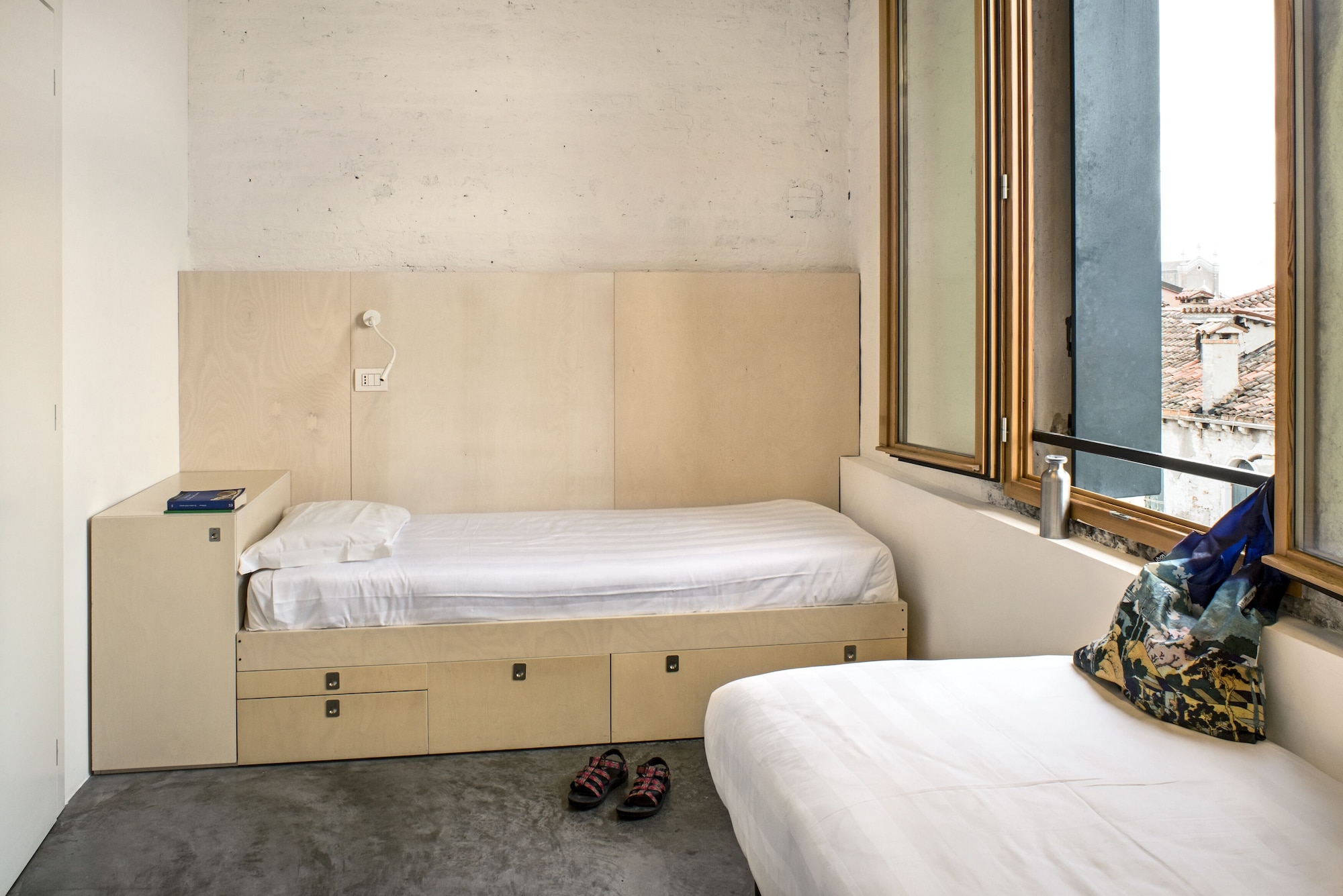 ROOM, TWIN BEDS, PRIVATE BATHROOM