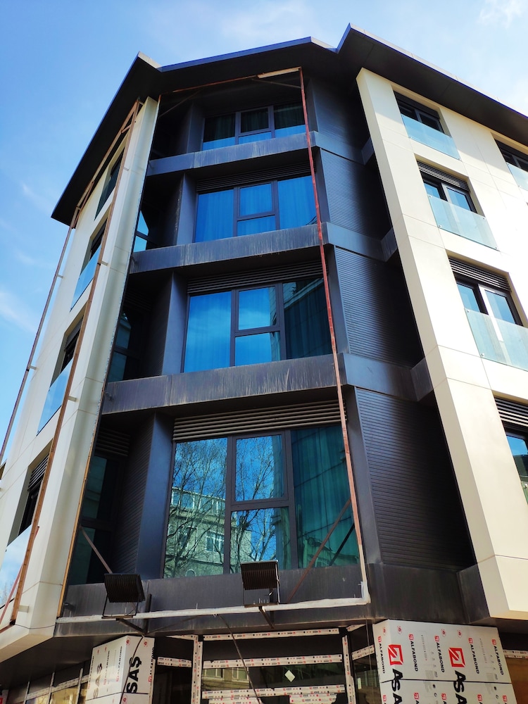 Triada Hotel Karakoy 2/65
