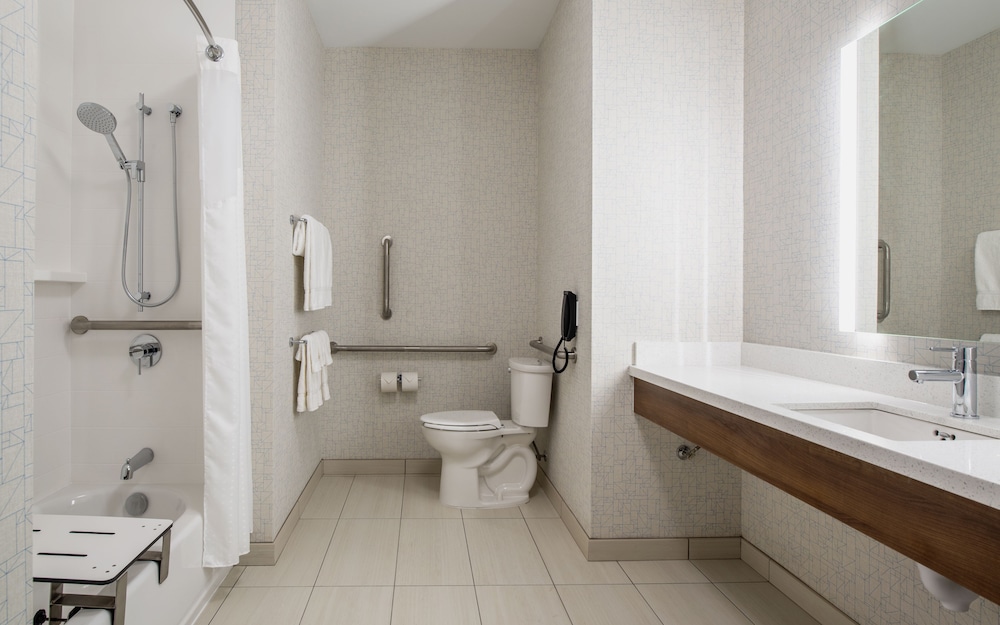 Holiday Inn Express And Suites Kelowna East 16/68