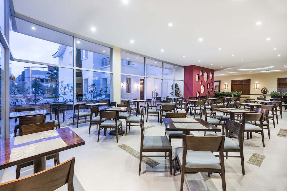 HOLIDAY INN EXPRESS QUITO 47/66