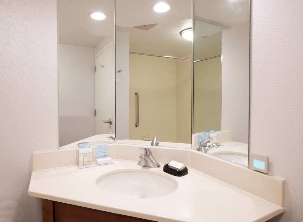 Hampton Inn and Suites Rochester/Victor 5/60