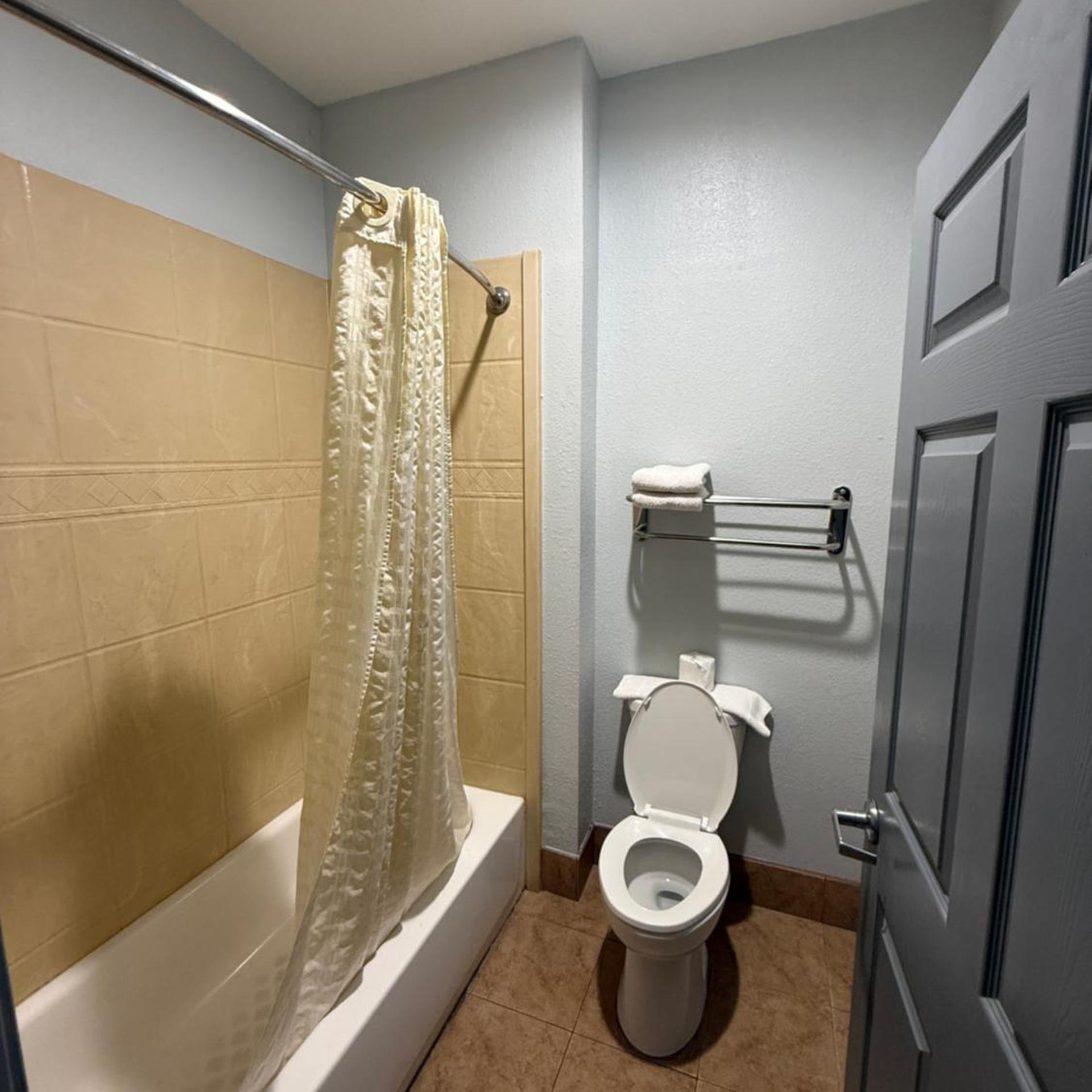 Budget Host Inn Stafford - Houston 14/16