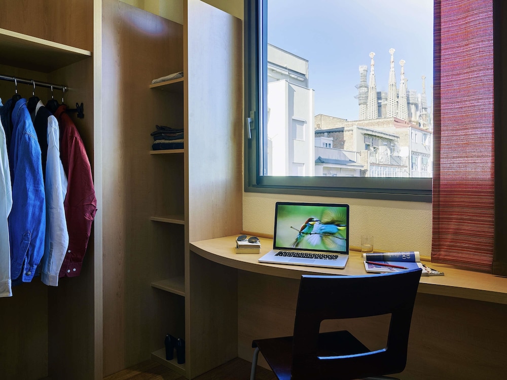 Ibis Barcelona Centro Sagrada Familia 50/70