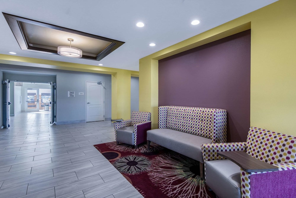 Quality Inn & Suites Carlsbad Caverns Area 33/44