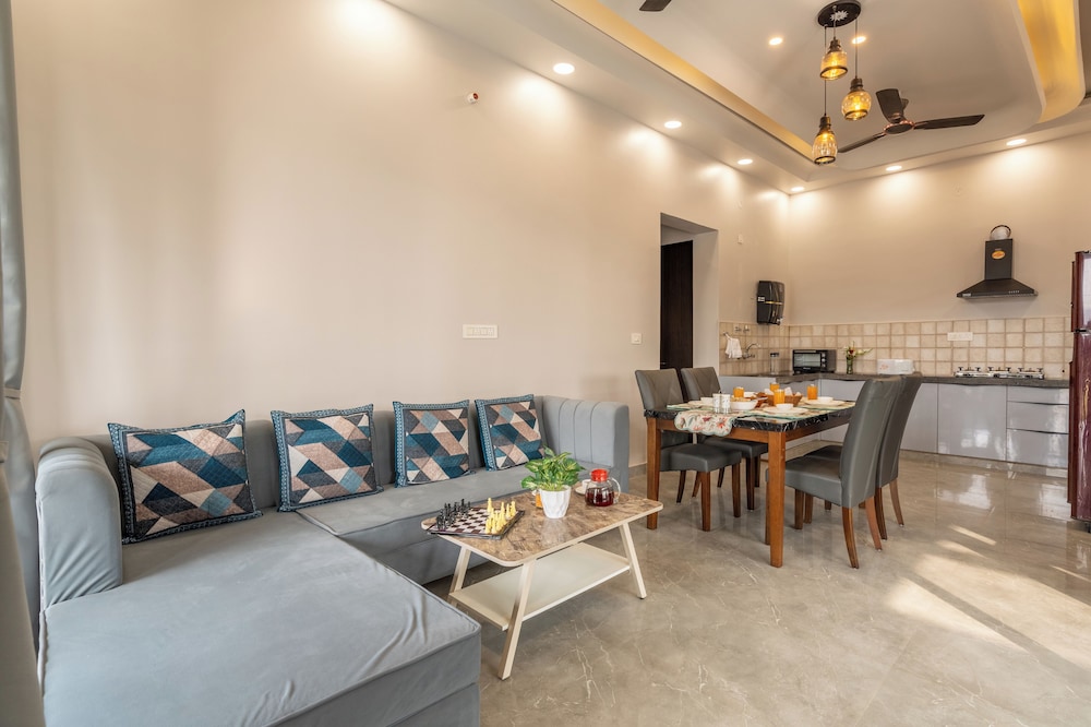 ELIVAAS Jamun Farm 2 BHK Villa with Pool 32/52