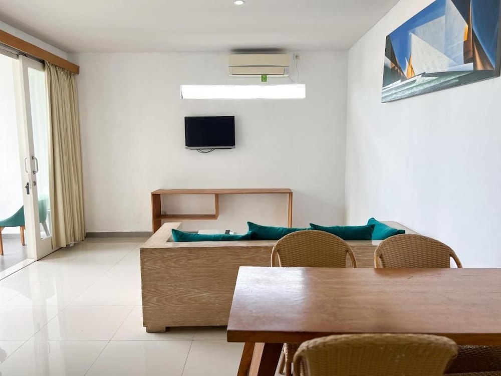 Apple Suite Apartment 41/56