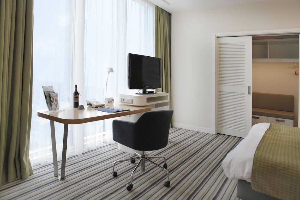RADISSON BLU HOTEL, BATUMI 51/62