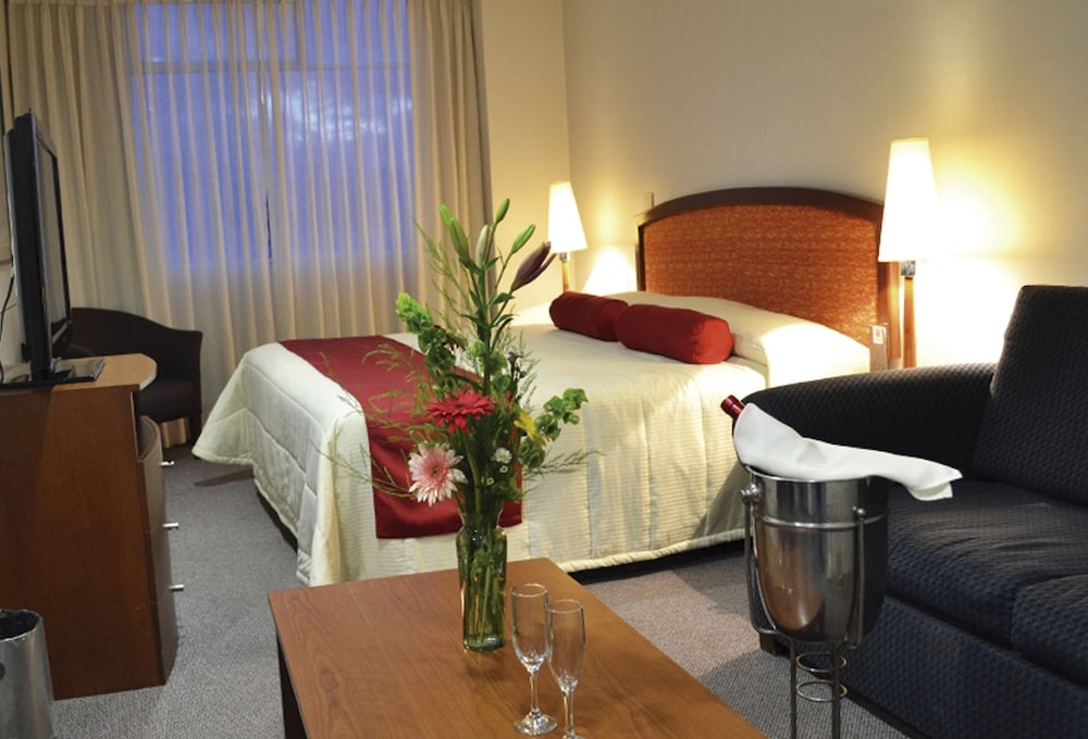 Hotel Mediterraneo 24/42