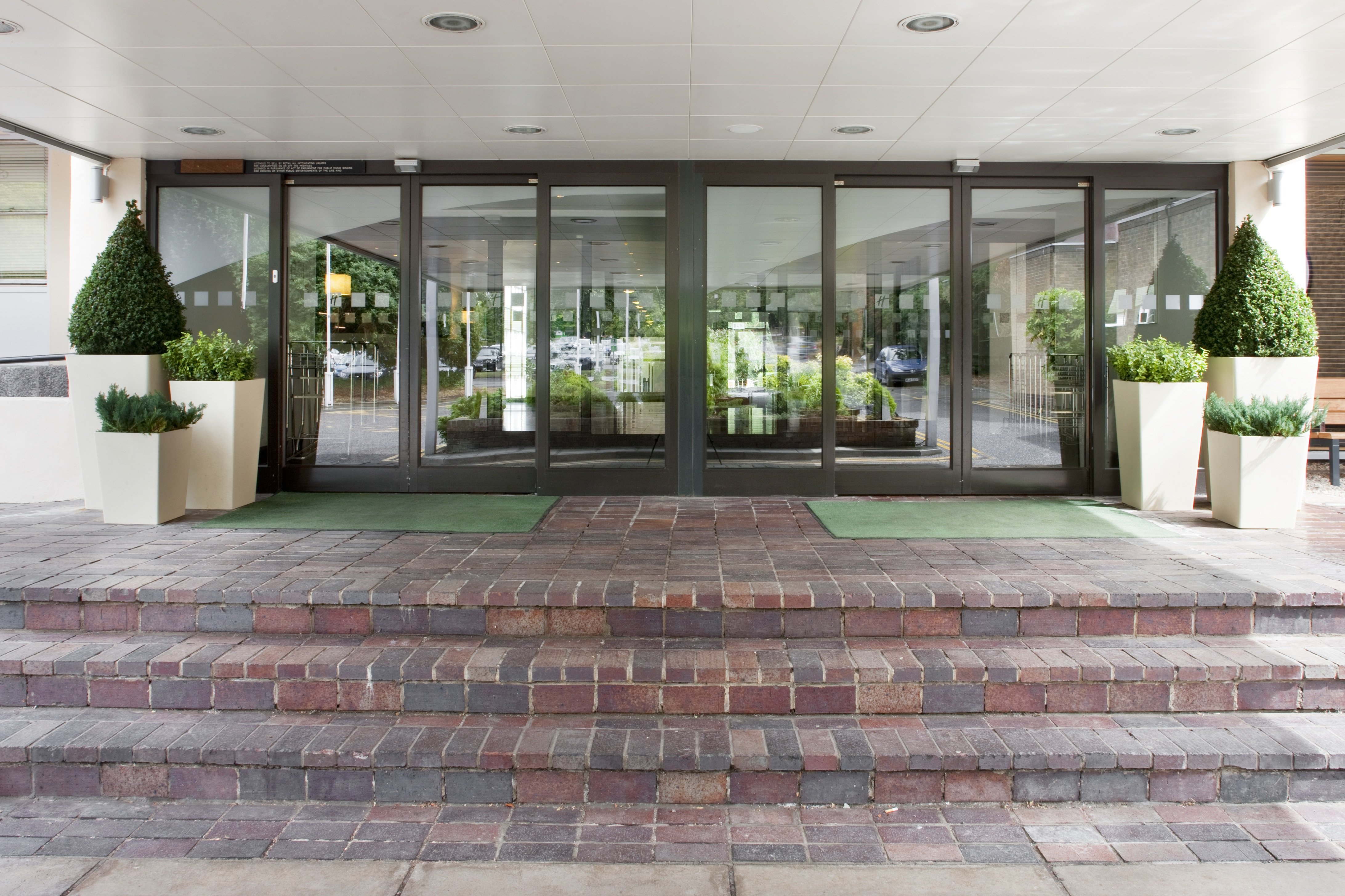 HOLIDAY INN BRISTOL FILTON 3/50