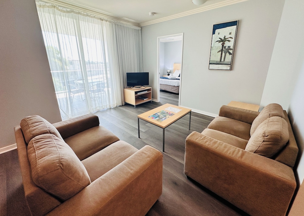 CALOUNDRA CENTRAL APARTMENT HOTEL 53/68