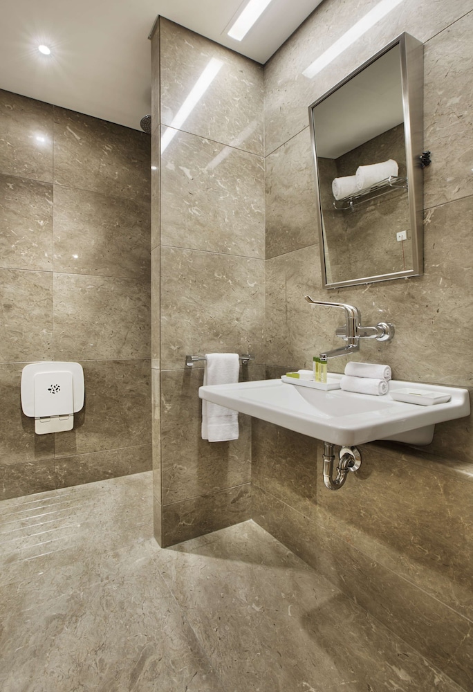 Doubletree By Hilton Istanbul Avcilar 18/77