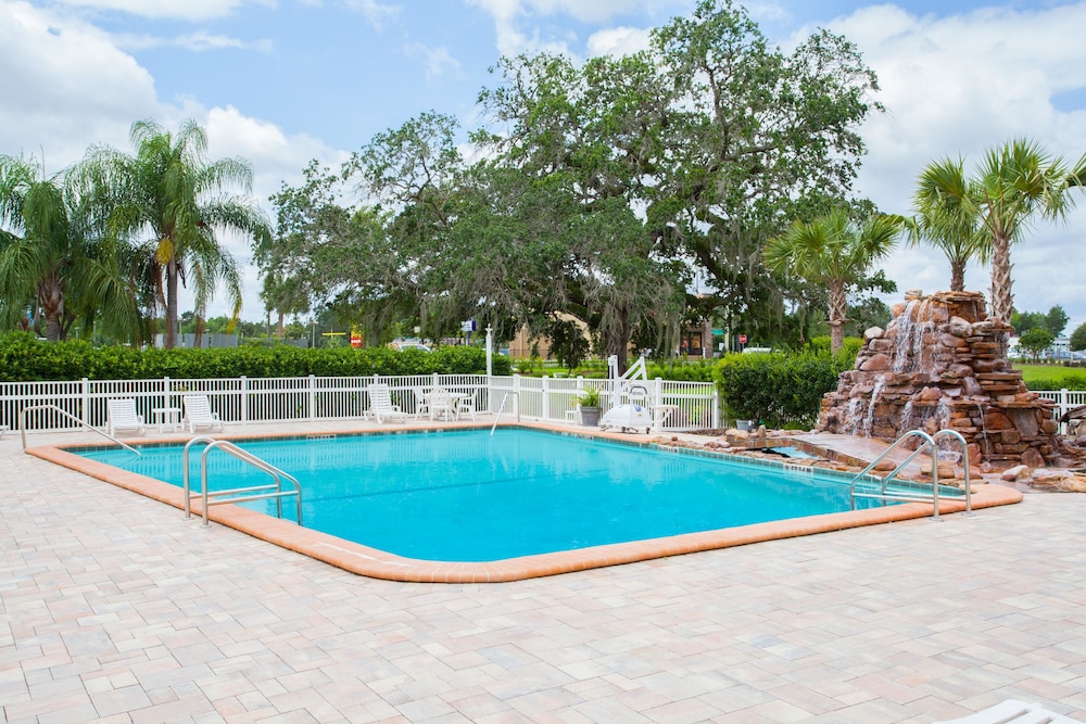 Days Inn by Wyndham Brooksville/Dade City 6/31
